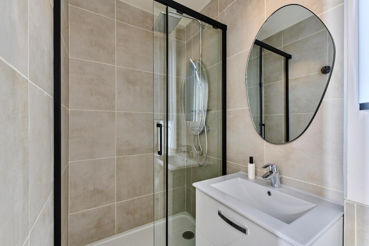 Close To La Crimee Metro Station Line 7 Appartement Parijs